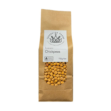 Australian grown organic chickpeas. Produced in Pittsworth Queensland